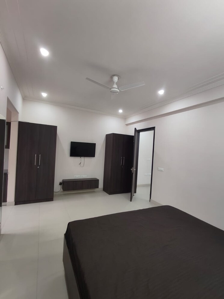 Room, sushant lok i 1 Bedroom 450 Sq.Ft. Builder Floor In Sushant Lok I Gurgaon 8928409