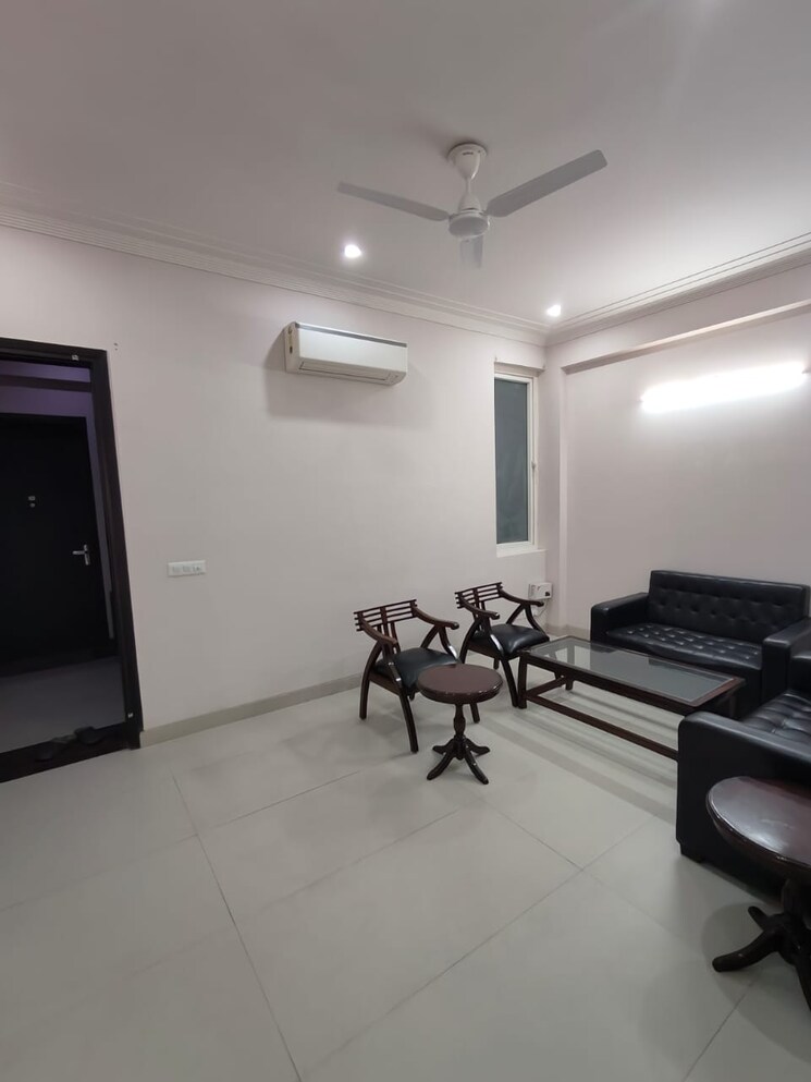 Living Room, sushant lok i 1 Bedroom 450 Sq.Ft. Builder Floor In Sushant Lok I Gurgaon 8928409