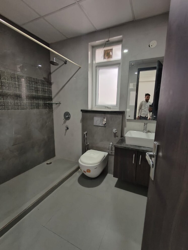 Bathroom, sushant lok i 1 Bedroom 450 Sq.Ft. Builder Floor In Sushant Lok I Gurgaon 8928409