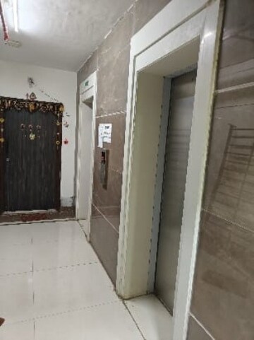  Pg – Entrance View at Thane West - for Rent