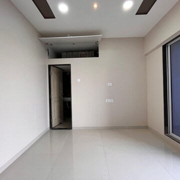 Room in 4 BHK Apartment at Vasai East – for Sale