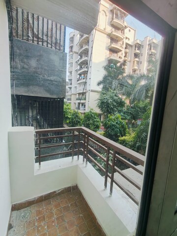 Balcony in 1 BHK Builder Floor at Sushant Lok I – for Rent