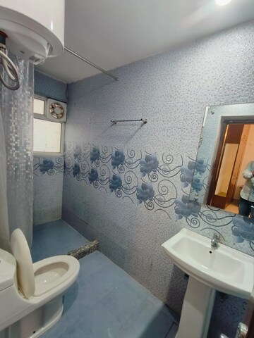 Team Area in 1 BHK Builder Floor at Sushant Lok I – for Rent