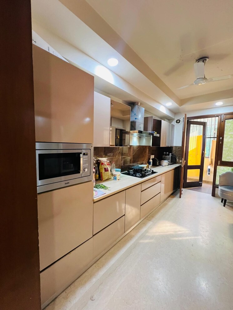 Kitchen, uppal-southend 3 Bedroom 350 Sq.Yd. Builder Floor In Sector 49 Gurgaon 8928478