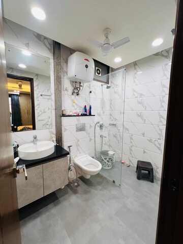Master Bedroom in 3 BHK Builder Floor at Uppal Southend, Sector 49 – for Rent