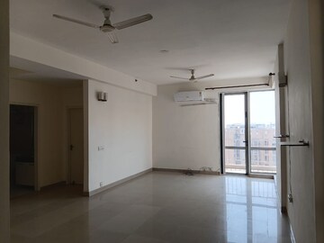 Room in 3 BHK Builder Floor at Sector 55 – for Rent