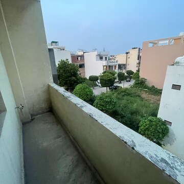 Balcony in 2 BHK Builder Floor at Landcraft Golflink Villas, Pandav Nagar – for Rent