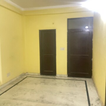 Room in 2 BHK Builder Floor at Landcraft Golflink Villas, Pandav Nagar – for Rent