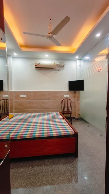 Bedroom in 1 BHK Builder Floor at Sushant Lok I – for Rent