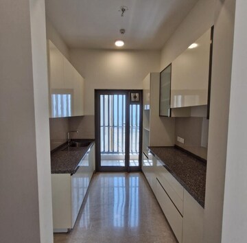 Building Lobby in 3 BHK Apartment at Piramal Mahalaxmi, Mahalaxmi – for Rent
