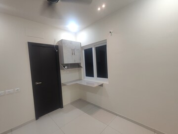 Room in 3 BHK Apartment at Rajapushpa Provincia, Narsingi – for Rent