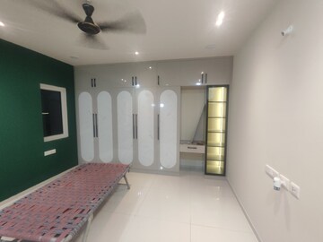 Room in 3 BHK Apartment at Rajapushpa Provincia, Narsingi – for Rent