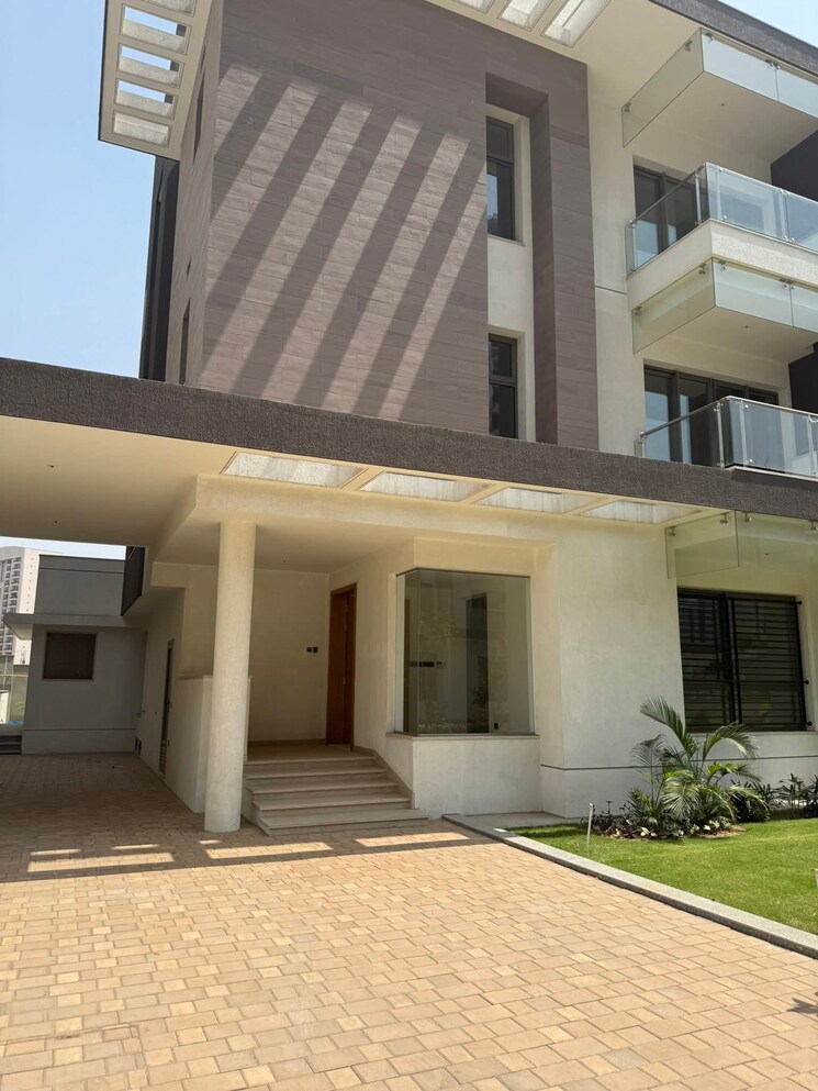 Exterior View, sobha-international-city-phase-1 4 Bedroom 4500 Sq.Ft. Villa In Sector 109 Gurgaon 8928514