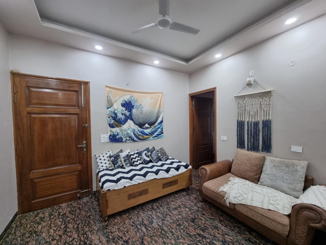 3 BHK + Extra Room Builder Floor For Rent in Unitech South City II