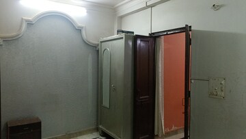 Room in 1 BHK Builder Floor at Vaishali Sector 5 – for Rent