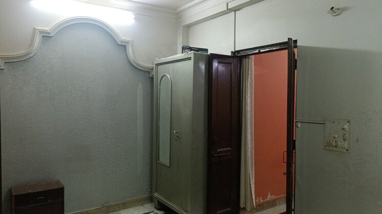 Room, vaishali sector 5 1 Bedroom 550 Sq.Ft. Builder Floor In Vaishali Sector 5 Ghaziabad 8928551