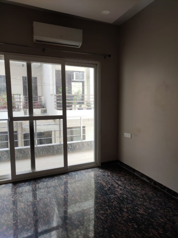 Room, unitech-south-city-ii 3 Bedroom 1850 Sq.Ft. Builder Floor In Sector 50 Gurgaon 8928546