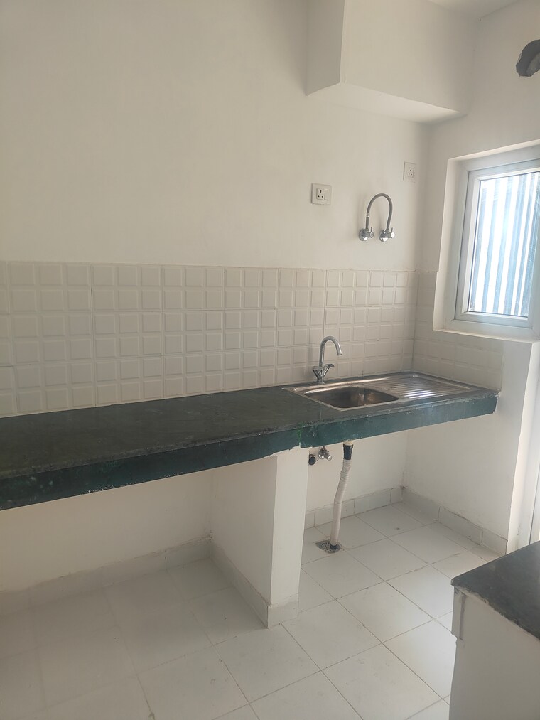 Kitchen, parklands 3 Bedroom 180 Sq.Yd. Builder Floor In Sector 85 Faridabad 8928575