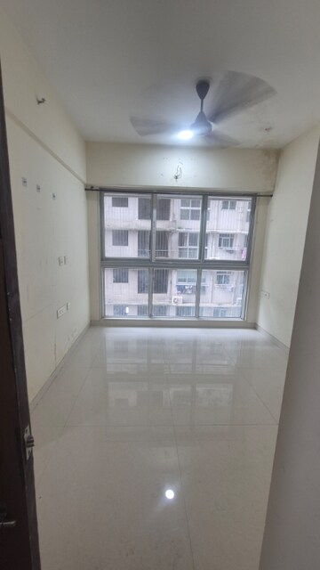 Room in 1 BHK Apartment at A And O Realty Eminente, Dahisar East – for Rent