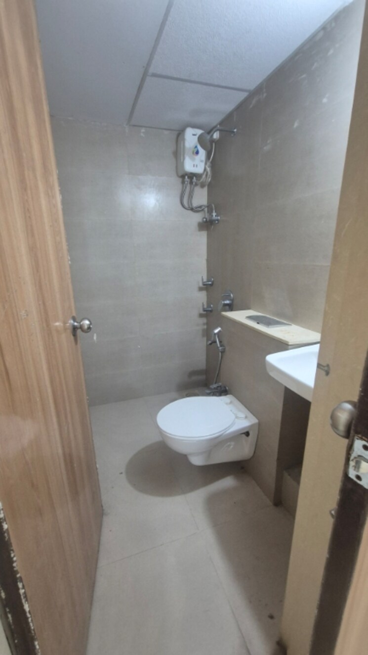 Bathroom, a-and-o-realty-eminente 1 Bedroom 373 Sq.Ft. Apartment In Dahisar East Mumbai 8928572