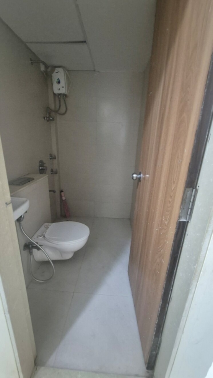 Bathroom, a-and-o-realty-eminente 1 Bedroom 373 Sq.Ft. Apartment In Dahisar East Mumbai 8928572