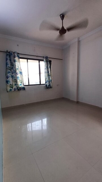 Room in 2 BHK Apartment at HDIL Dheeraj Diamond, Malad West – for Rent