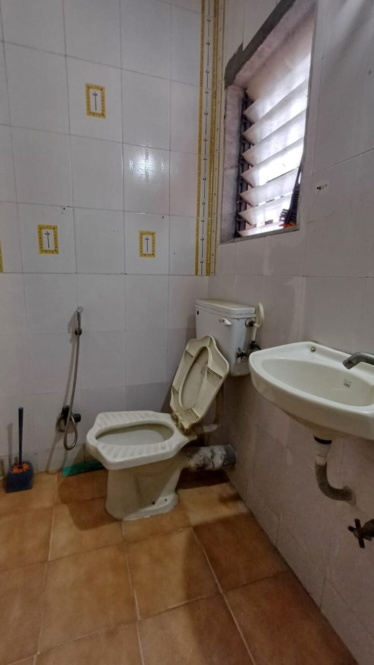 Bathroom, hdil-dheeraj-diamond 2 Bedroom 885 Sq.Ft. Apartment In Malad West Mumbai 8928582