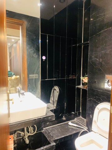 Kitchen in 4 BHK Builder Floor at DLF Royale Residences, Dlf Phase I – for Rent