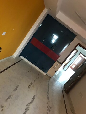 Furnished Amenities in 3 BHK Builder Floor at SS Mayfield Gardens, Sector 51 – for Rent