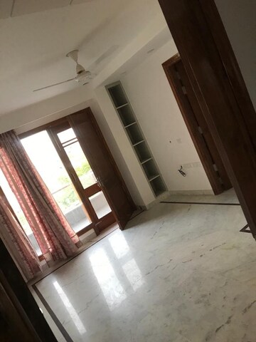 Kitchen in 3 BHK Builder Floor at SS Mayfield Gardens, Sector 51 – for Rent