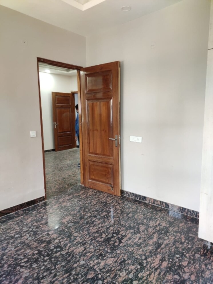 Room, ss-mayfield-gardens 3 Bedroom 1650 Sq.Ft. Builder Floor In Sector 51 Gurgaon 8928601