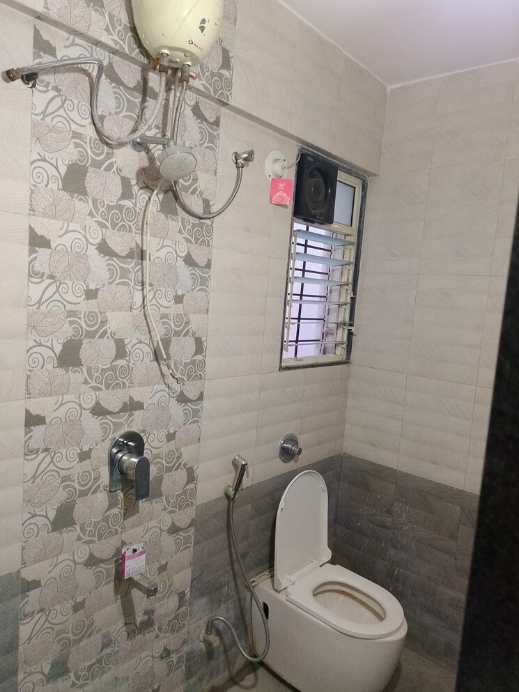 Bathroom, kumar-sankhya 2 Bedroom 1000 Sq.Ft. Apartment In Aundh Pune 8928603