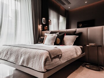 Bedroom in 2 BHK Apartment at Sunteck City Avenue 4, Goregaon West – for Sale
