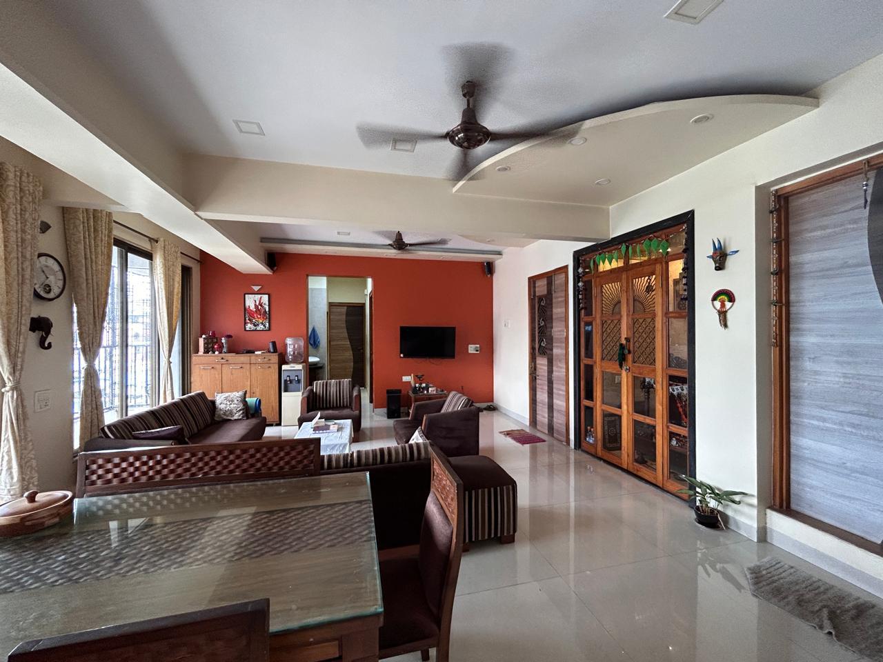 2.5 BHK + Extra Room Apartment For Sale in Om Madhuban CHS