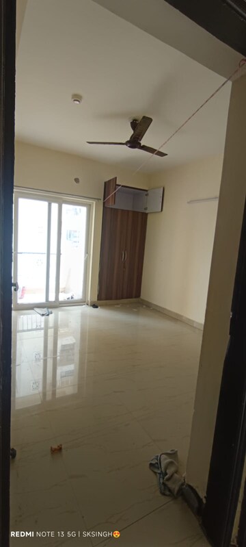 2 BHK Apartment For Rent in Nimbus The Hyde park, Sector 78