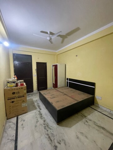Bedroom in 2 BHK Builder Floor at Landcraft Golf Links, Pandav Nagar – for Rent