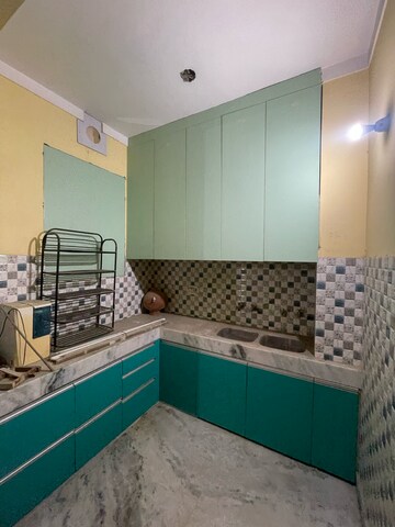 Bedroom in 2 BHK Builder Floor at Landcraft Golf Links, Pandav Nagar – for Rent