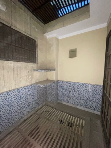 Bedroom in 2 BHK Builder Floor at Landcraft Golf Links, Pandav Nagar – for Rent