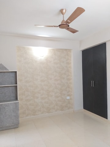 2 BHK Apartment For Rent in Paramount Emotions, Sector 1 Greater Noida