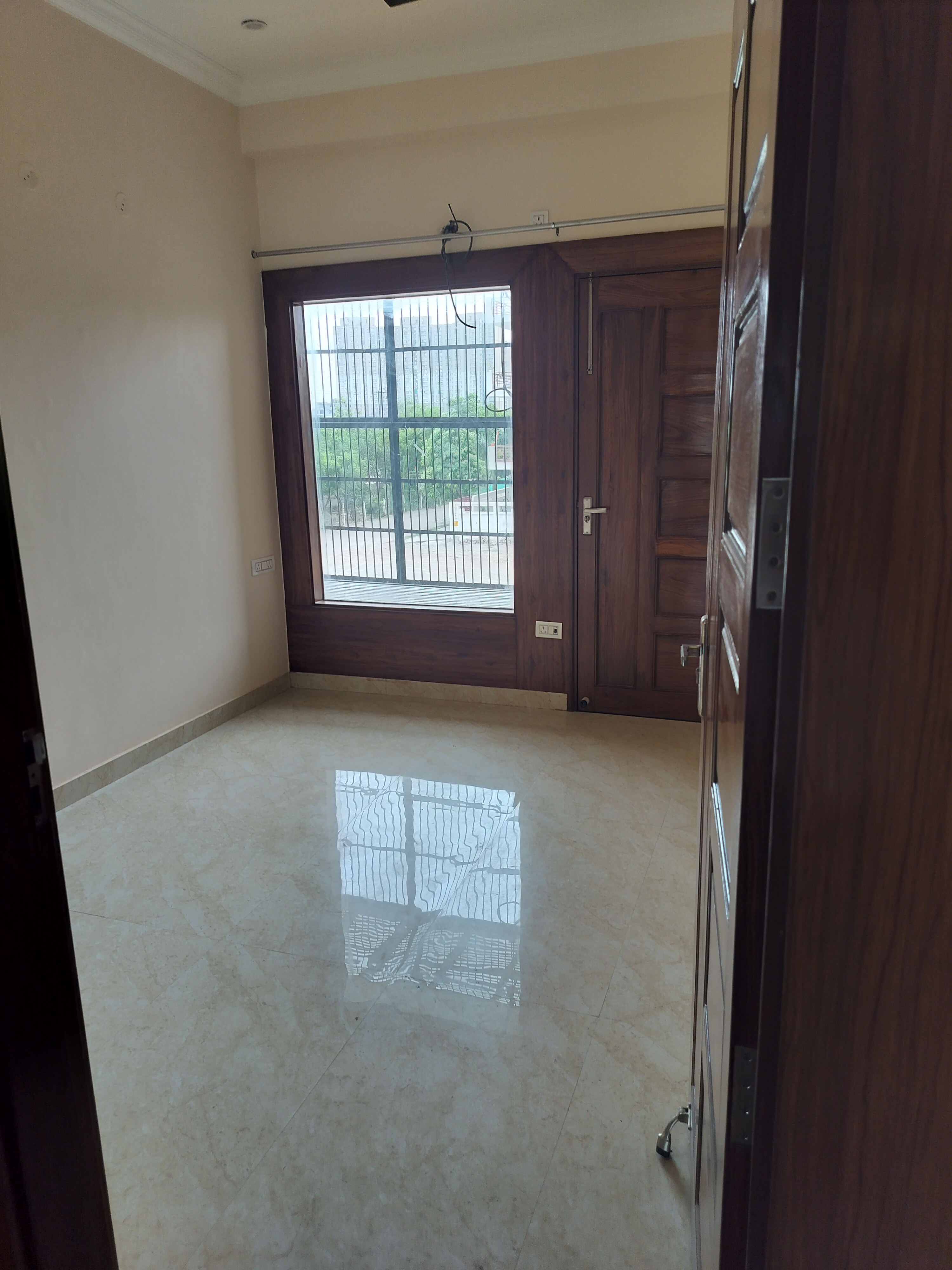 5 BHK + Servant Room Villa For Rent in Amrapali Leisure Valley