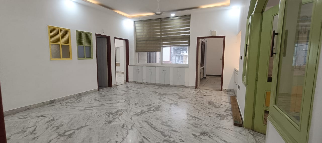 3 BHK + Pooja Room,Servant Room,Study Room,Extra Room Apartment For Rent in Veera Safdarjung Enclave