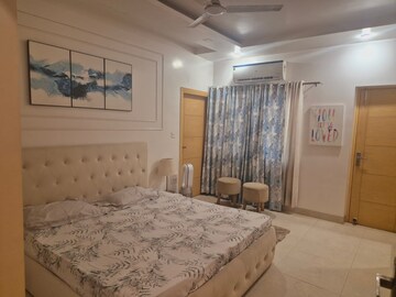 Bedroom in 4 BHK Apartment at DDA Rosewood Apartments, Vasant Kunj – for Rent