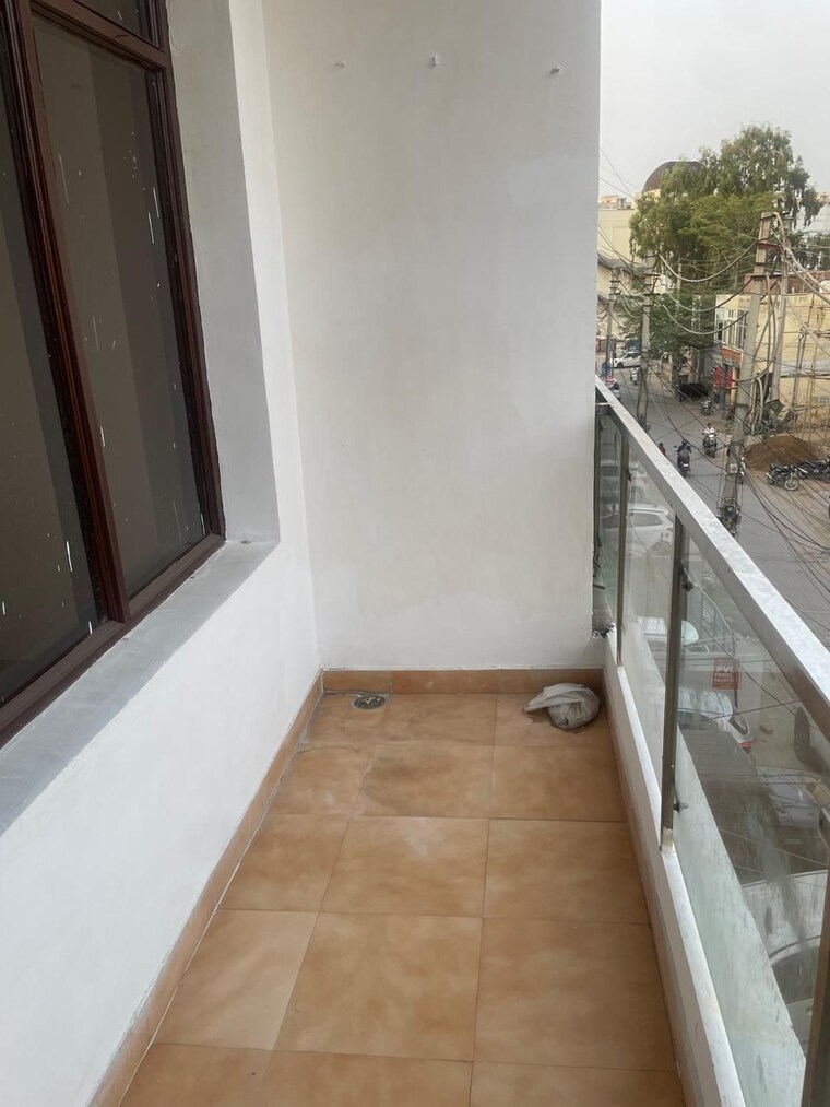 Balcony, dhakoli 2 Bedroom 1800 Sq.Ft. Builder Floor In Dhakoli Zirakpur 8928891