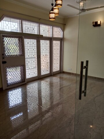 Room in 3 BHK Builder Floor at Kalkaji – for Rent