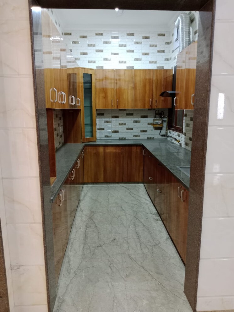 Kitchen, kalkaji 3 Bedroom 1800 Sq.Ft. Builder Floor In Kalkaji Delhi 8928892