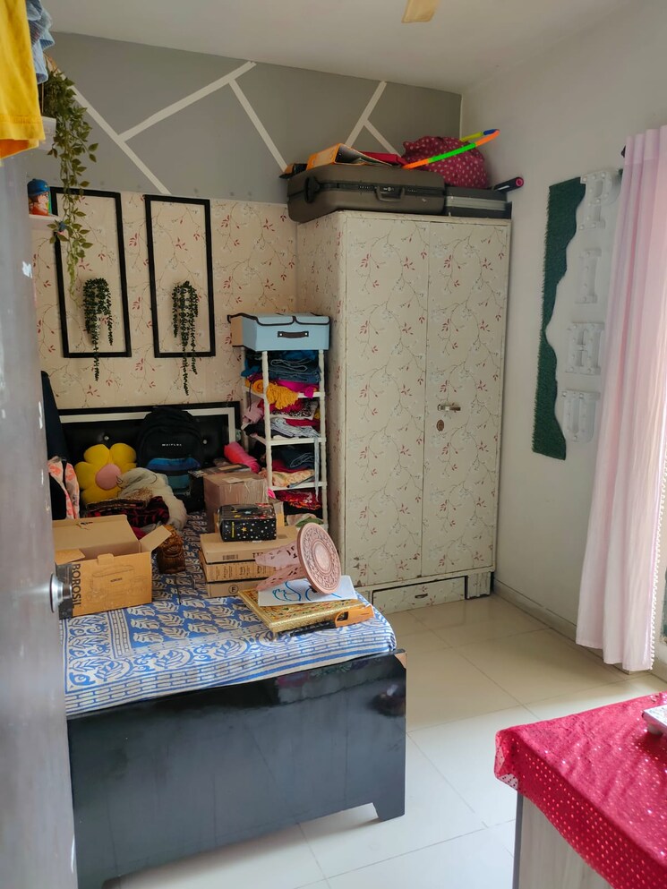 Bedroom, everest-world-gardenia 1.5 Bedroom 526 Sq.Ft. Apartment In Dhokali Thane 8928900