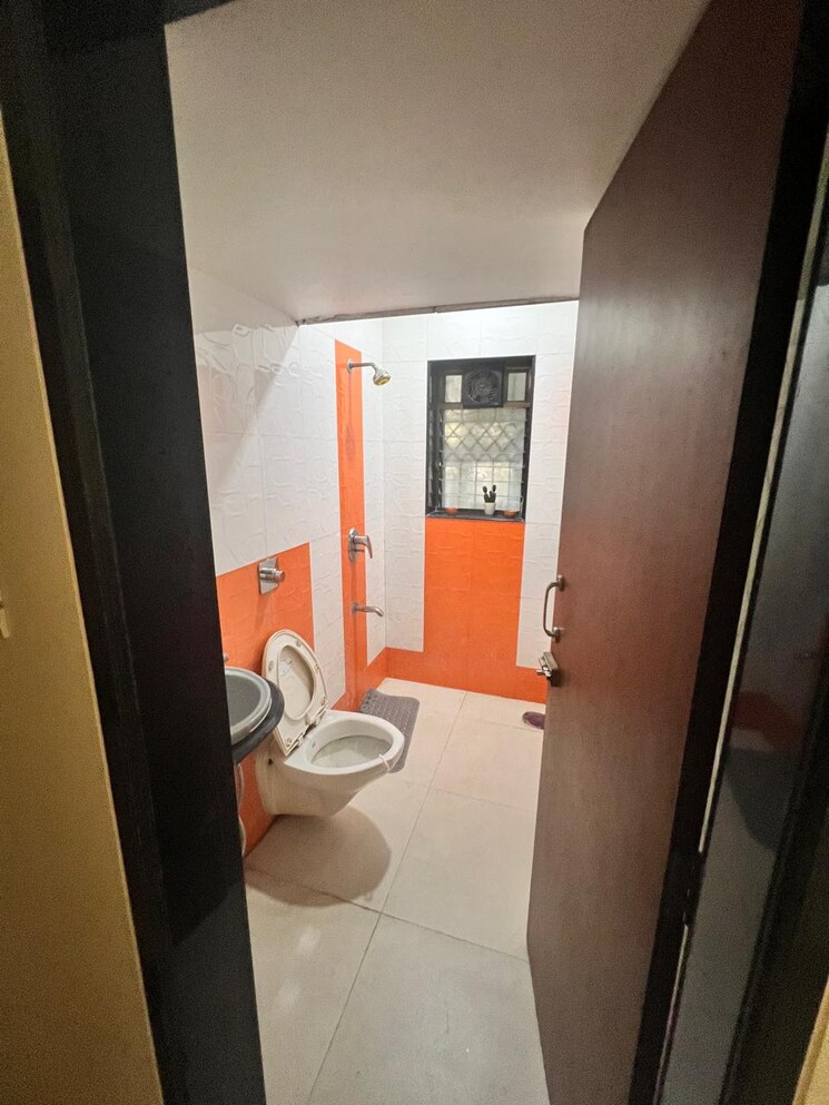 Bathroom, deonar 3 Bedroom 1495 Sq.Ft. Apartment In Deonar Mumbai 8928890