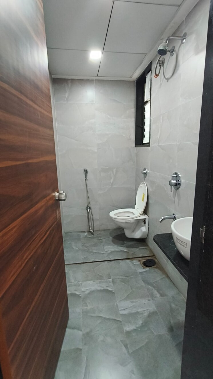 Bathroom, wadgaon sheri 2 Bedroom 750 Sq.Ft. Apartment In Wadgaon Sheri Pune 8928904
