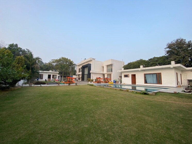 Exterior View, vasant kunj 5 Bedroom 15000 Sq.Ft. Villa In Vasant Kunj Delhi 8928901