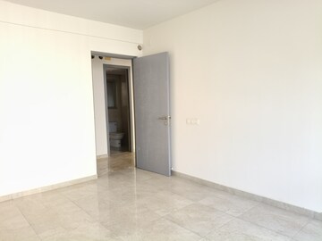 Room in 2 BHK Apartment at One Hiranandani Park, Ghodbunder Road – for Rent